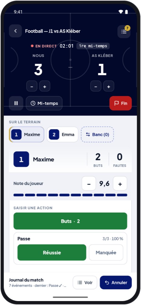 Écran de suivi d'un match de football dans l'application Paak : score, chronomètre, note du joueur et boutons d'actions